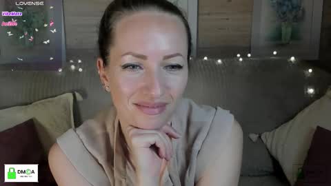 Melody My schedule this week  Wednesday Thursday Sunday online show from 10/23/25, 02:27