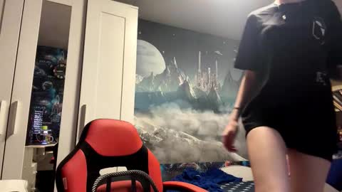 Snapshot of melonygriffen chatting on 10/10/25, 12:15 Hi Im Aria 18 years old online show from 10/10/25, 12:15