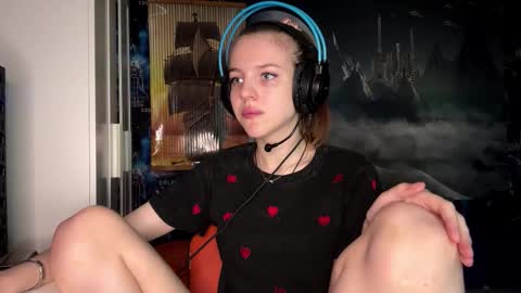 Hi Im Aria 18 years old online show from 11/04/25, 12:15