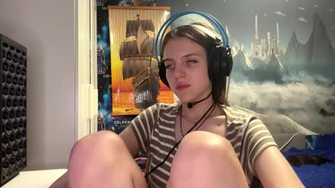 Hi Im Aria 18 years old online show from 11/07/25, 02:17