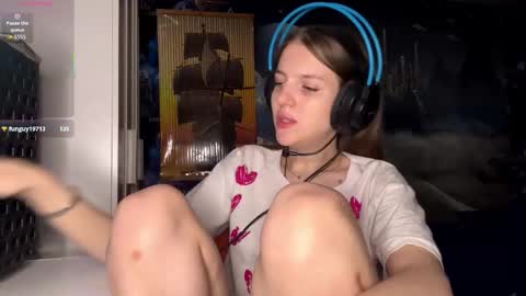 Hi Im Aria 18 years old online show from 11/30/25, 12:31