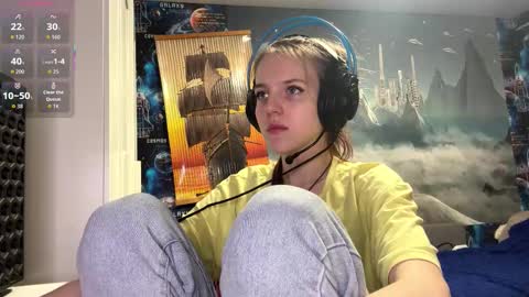 Hi Im Aria 18 years old online show from 12/19/25, 03:30