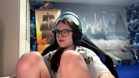 Hi Im Aria 18 years old online show from 05/19/26, 04:24