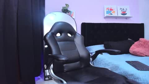 MELY  online show from 09/16/25, 03:46