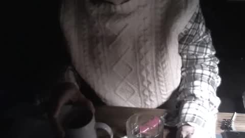 Snapshot of memberjames chatting on 03/18/26, 01:31 I am usually high and horny...lol online show from 03/18/26, 01:31