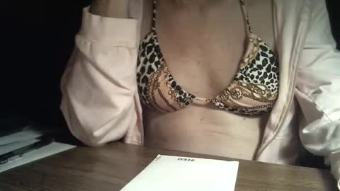 Snapshot of memberjames chatting on 04/27/26, 03:37 I am usually high and horny...lol online show from 04/27/26, 03:37