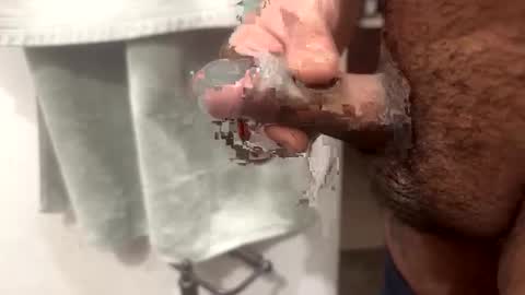 meminpeneguin online show from 10/08/25, 10:13