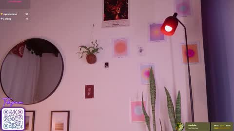 Mena  Help me reach 700 thumbs up online show from 10/17/25, 09:50