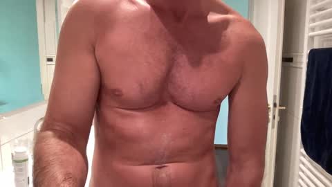 Hannes online show from 01/11/25, 02:25