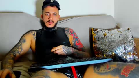 Snapshot of mentoxxl chatting on 01/15/25, 04:32 Fallow my ONLYFANS for xxx daily online show from 01/15/25, 04:32