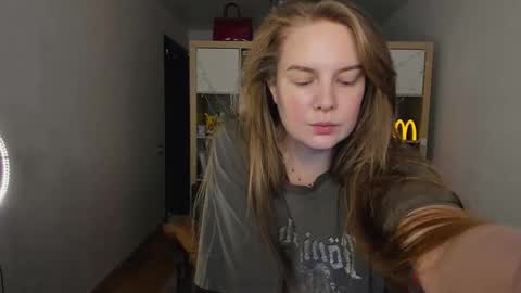 Snapshot of meow_k1tty chatting on 02/17/26, 04:53 Flora Next stream November 17th at 6 GMT online show from 02/17/26, 04:53