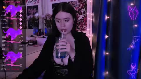 meow marie online show from 10/28/25, 10:12