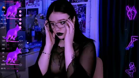 Snapshot of meow_marie chatting on 04/19/26, 10:45 meow marie online show from 04/19/26, 10:45