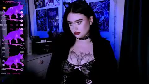 Snapshot of meow_marie chatting on 08/04/26, 10:12 meow marie online show from 08/04/26, 10:12