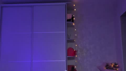 Gabbi online show from 12/23/24, 05:28