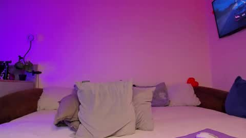 Gabbi online show from 09/12/25, 01:49