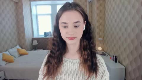 Snapshot of meoww_meows chatting on 10/04/25, 09:29 Julie online show from 10/04/25, 09:29