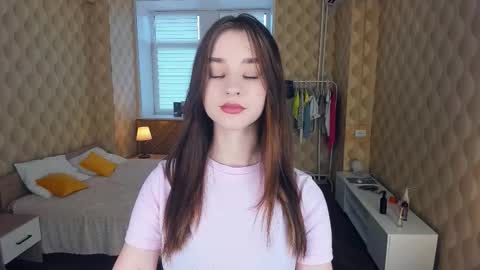 Snapshot of meoww_meows chatting on 10/13/25, 10:26 Julie online show from 10/13/25, 10:26