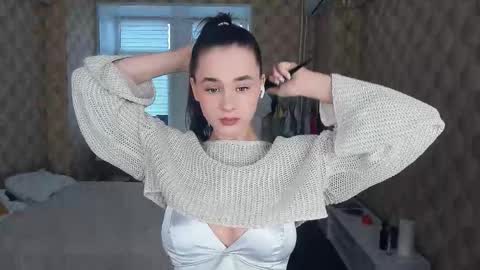 Snapshot of meoww_meows chatting on 10/19/25, 09:21 Julie online show from 10/19/25, 09:21