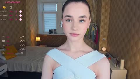 Snapshot of meoww_meows chatting on 10/31/25, 12:06 Julie online show from 10/31/25, 12:06