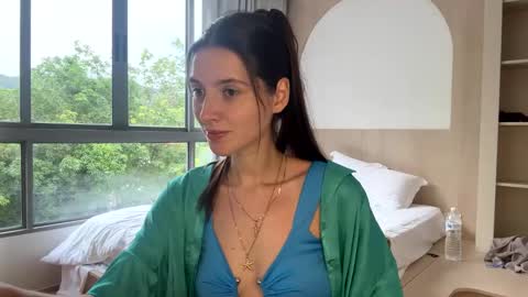 LEVA online show from 05/25/26, 10:10