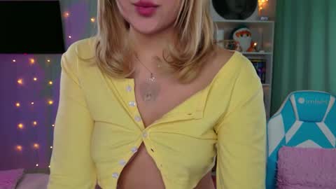 Molly online show from 03/20/26, 04:28