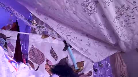 Snapshot of merelyalover chatting on 02/25/25, 01:17 gurlnips online show from 02/25/25, 01:17