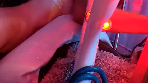 gurlnips online show from 11/14/25, 01:21