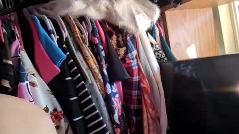 gurlnips online show from 11/19/25, 08:42