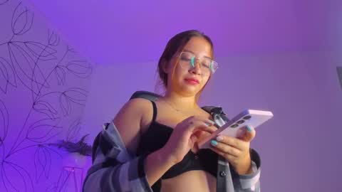 Snapshot of merida06 chatting on 10/27/25, 01:42 merida06 online show from 10/27/25, 01:42