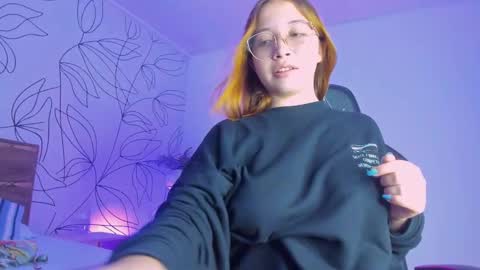 Snapshot of merida06 chatting on 10/28/25, 03:32 merida06 online show from 10/28/25, 03:32