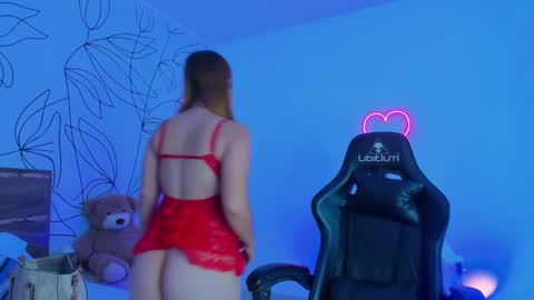 Snapshot of merida06 chatting on 11/07/25, 03:50 merida06 online show from 11/07/25, 03:50