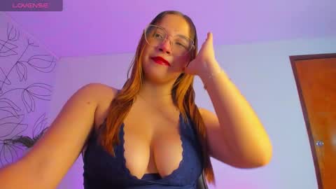 Snapshot of merida06 chatting on 11/12/25, 05:08 merida06 online show from 11/12/25, 05:08