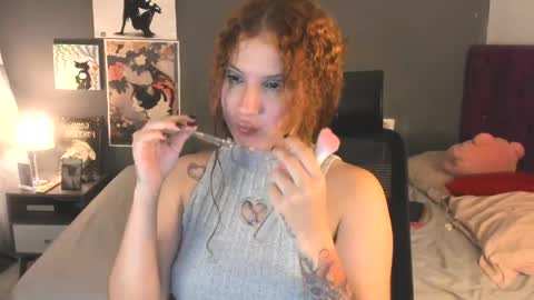 laura 3 i am independent model online show from 05/13/26, 02:09