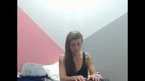 MERILY online show from 11/06/25, 07:04