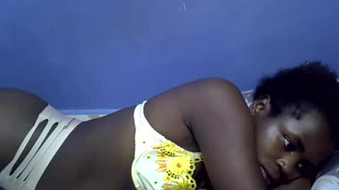 Snapshot of merlin_queen chatting on 10/30/25, 07:25 merlin_queen online show from 10/30/25, 07:25