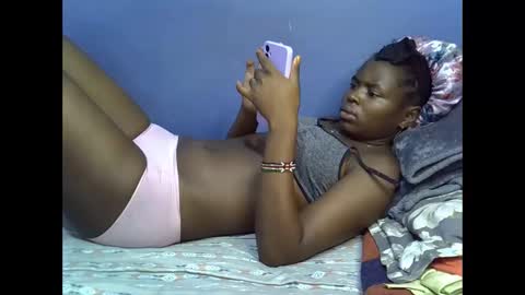 Snapshot of merlin_queen chatting on 11/12/25, 07:42 merlin_queen online show from 11/12/25, 07:42