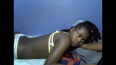 Snapshot of merlin_queen chatting on 11/20/25, 06:13 merlin_queen online show from 11/20/25, 06:13