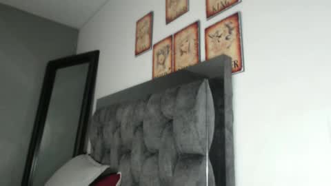 Snapshot of merlina_t chatting on 12/16/25, 07:08 merlina_t online show from 12/16/25, 07:08