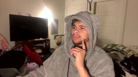 Snapshot of merlinharriss chatting on 02/18/25, 11:44 Merlinz Magic online show from 02/18/25, 11:44