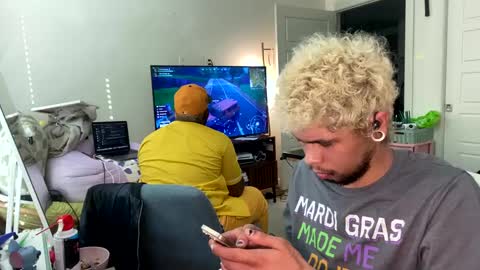 Snapshot of merlinharriss chatting on 03/12/25, 09:24 Merlinz Magic online show from 03/12/25, 09:24