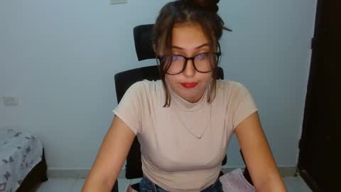 Snapshot of merly_14 chatting on 06/01/26, 03:08 merly_14 online show from 06/01/26, 03:08
