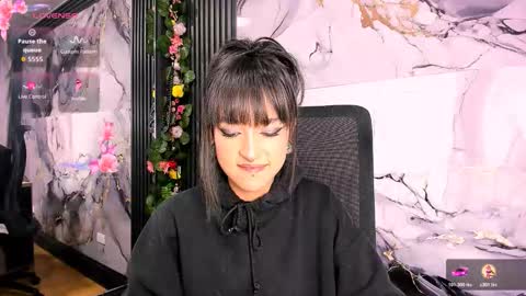 Diane 3 online show from 10/22/25, 02:34