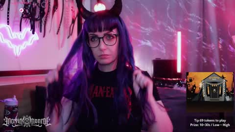 Snapshot of merrickmonroe chatting on 10/29/25, 09:38 merrick monroe online show from 10/29/25, 09:38