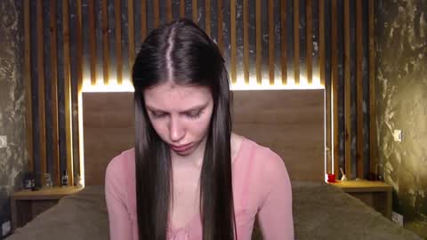 Emilia online show from 02/03/25, 11:36