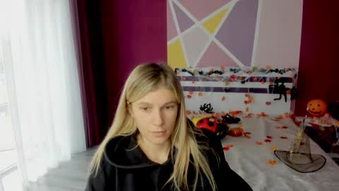 Snapshot of merrycristi chatting on 10/20/25, 10:05 merrycristi online show from 10/20/25, 10:05