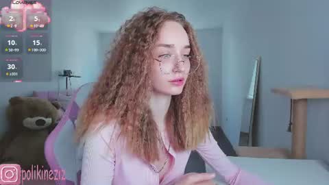 Snapshot of merryl_clark chatting on 06/28/26, 12:22 Sara online show from 06/28/26, 12:22