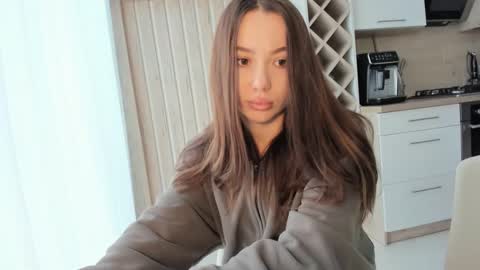 meryfoxxx online show from 12/10/24, 09:33