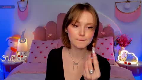 Snapshot of merylew chatting on 02/18/26, 06:20 Anna online show from 02/18/26, 06:20