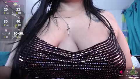 Snapshot of merylintiwg01 chatting on 12/16/24, 01:42 M online show from 12/16/24, 01:42